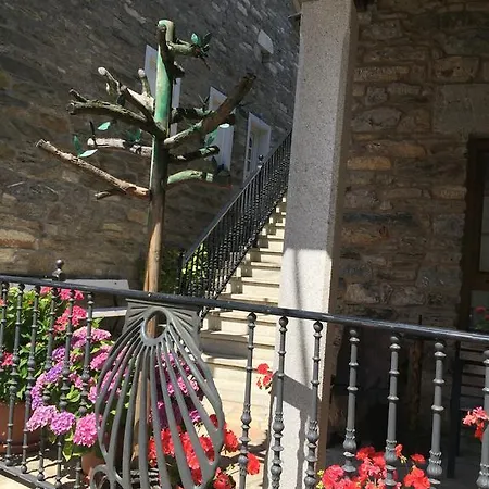 埃斯梅古纳斯都奇布雷鲁酒店